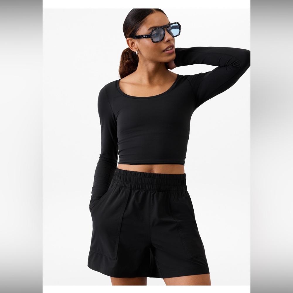 Athleta Wayfind High Rise 5” Shorts